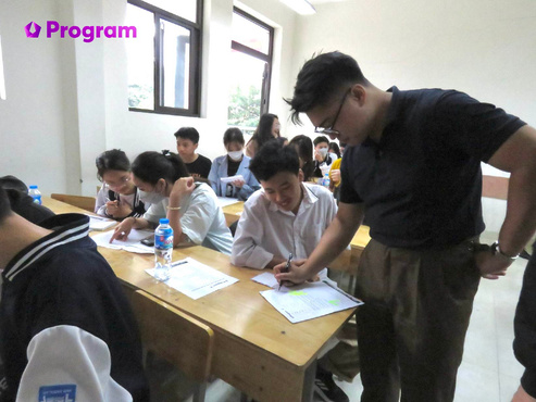 Fiverse Program – instructor